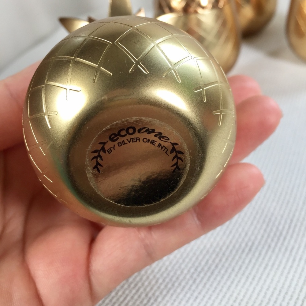 Gold Tone Metal Pineapple Shotglass Drink Cups Set - Picture 4 of 8